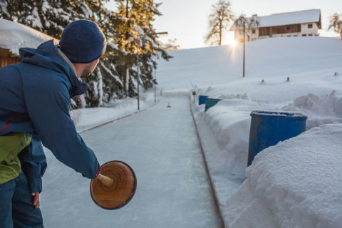 Eisstockschießen - Winterurlaub im Salzburger Land
